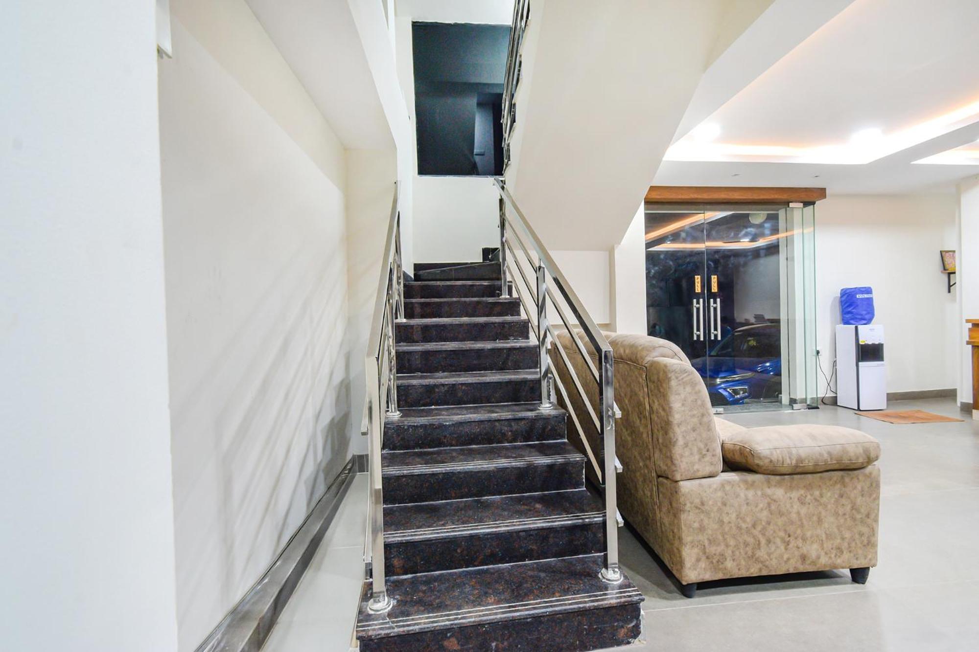 Fabhotel Seri - Nr Kims Hospital, Gachibowli Hyderabad Exterior photo